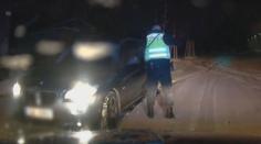 VIDEO: Policisté v Brně pronásledovali opilého řidiče. Alkohol nadýchaly i děti, které vezl