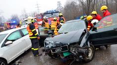 Pět nehod zaměstnalo záchranáře, jedna z nich skončila tragicky