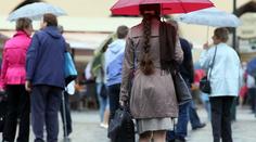 VÝSTRAHA: Západní část Česka zasáhne silný vítr! Výrazně se ochladí