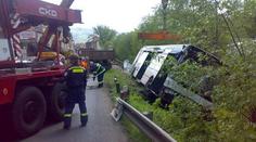 Další nabouraný autobus: řidič dostal infarkt