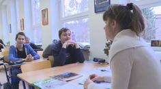 Odbory chtějí více peněz pro učitele. Jsou v první linii, argumentují