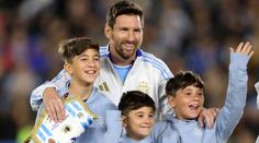 Láska k rodině i k Argentině. Záběry dojatého Messiho obletěly svět