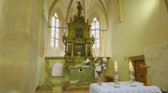 Na Českobudějovicku opravili část věže kostela. Na další nemá biskupství peníze