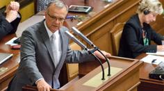 Kalousek tepe vládu: 14 zákonů, které omezují naší svobodu