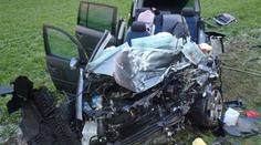 FOTO HRŮZY: Dítě přišlo při nehodě na Klatovsku o těhotnou maminku!