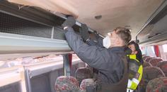 Celníci zadrželi autobus z Ukrajiny, byl plný neproclených cigaret