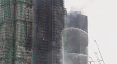 Obří požár v Hongkongu má už 55 obětí. Kvůli tragédii jsou tři lidé ve vazbě