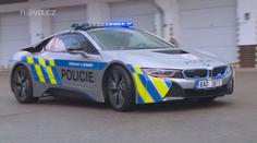 Noční jízda hradního protokoláře policejním sporťákem! Kde je pravda?