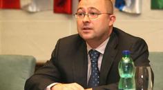 Exministr Barták odmítl obvinění z korupce. Vy mu věříte?