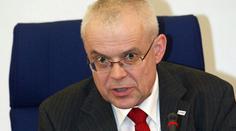 Když se strany neshodnou, vláda nejspíš navrhne do Bruselu Špidlu