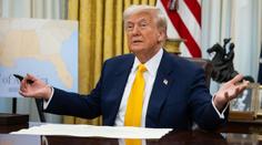 Trump uvalil další vysoká cla. Týkají se všech automobilů dovezených do USA
