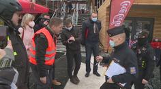 Policie vypla vlek na Vaňkově kopci. Přerušila protesty iniciativy Chcípl PES