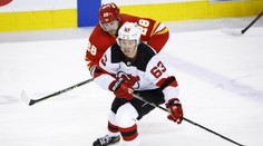 Devils podepsali důležitého útočníka. Ten se tak vyhnul arbitráži