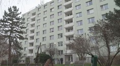 V domě se seniory týdny nejezdí výtah. Chybí součástka, hájí situaci starosta