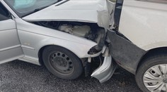 Hromadná nehoda aut s náklaďákem. Pět zraněných, z toho dvě děti