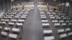Týden práce ve 30 vteřinách. Armáda dokončila polní nemocnici v Praze.