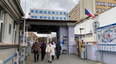Z karantény k babičkám! Češi z Wu-chanu jsou zdraví, potvrdil druhý test