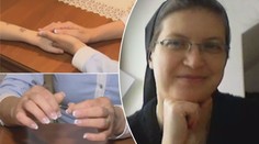 Žena píchala děti špendlíkem, aby pochopily utrpení Ježíše!