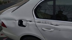 Kamioňák v Plzni ignoroval zákaz vjezdu, poničil několik aut