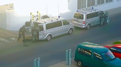 Muž střílel v podzemních garážích, zásahovce chtěl ujet na motorce