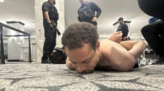 Šokující záběry ze střelby na Trumpově galavečeru. Agenti téměř nestihli reagovat