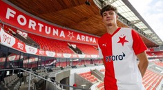 Sorry ségra. Fotbalová Slavia vtipně představila novou posilu