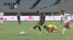 Borec na konec! Japonský gólman předvedl hrozivou minelu