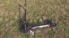 Přibývá nehod na koloběžkách ve městech. Lidé je také častěji kradou