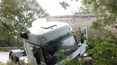 Řidič náklaďáku zranil dvě ženy, od nehody ujel! Trest přišel vzápětí