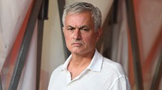 Luxusní hotel a pizza se zmrzlinou každý večer. Tak prý žije v Istanbulu Mourinho