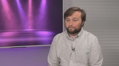 Jeho snem bylo řídit kamion. Nyní hraje v Ulici a učí lidi létat