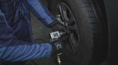 Řidiči musí přezout auta do zimního. Měli by být obezřetní, varuje policie
