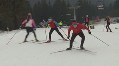 Sníh v Krkonoších přilákal první běžkaře! Zájem o tento sport roste
