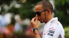 McLaren zvýšil nabídku, dá Hamiltonovi stejně jako Mercedes