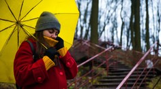 Bouřky, sníh i teplotní sešup. ČHMÚ upřesnil předpověď na tento týden