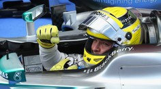 Mercedes má třetí pole position v řadě! Kvalifikaci kraloval Rosberg