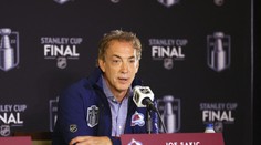 Manažer roku Joe Sakic končí ve své funkci. Nahradí ho jeho asistent