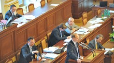 Poslanci schválili zákon o důchodovém spoření
