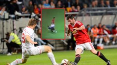 Zápas pro charitu, či ring? Bývalý hráč United poslal soka do špitálu!