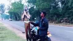 Muži z legrace podpláceli maketu policisty. Za pár dní byli v cele!