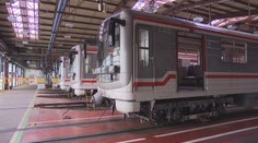 Metro slaví půl století. Pražané se vozili historickou soupravou