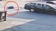 VIDEO: Řidič v Plzni srazil chodce, poté s ním lomcoval. Z místa nehody ujel