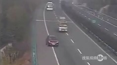 VIDEO: Na dálnici je možné úplně všechno! Podívejte se, co vymyslela tato řidička!