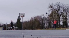 Střela mezi nohama za zády nebo z terasy. Zkuste i vy Hustou trefu