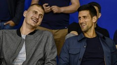 Hvězda NBA odkládá návrat! Jokič má koronavirus, pařil s Djokovičem