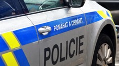 Požár na Císařském ostrově: Policie obvinila podezřelého. Hrozí mu šest let