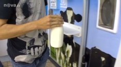 Mléko z automatů by se mělo převařit. Čechům je to ale jedno