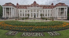 O veřejné lázně v Karlových varech mají zájem dva kupci. Místním se prodej nelíbí