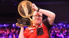 Bunting šokoval Masters. Porazil van Gerwena a má první televizní titul v PDC
