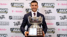 Bergeron přepsal historii. V NHL získal popáté prestižní ocenění